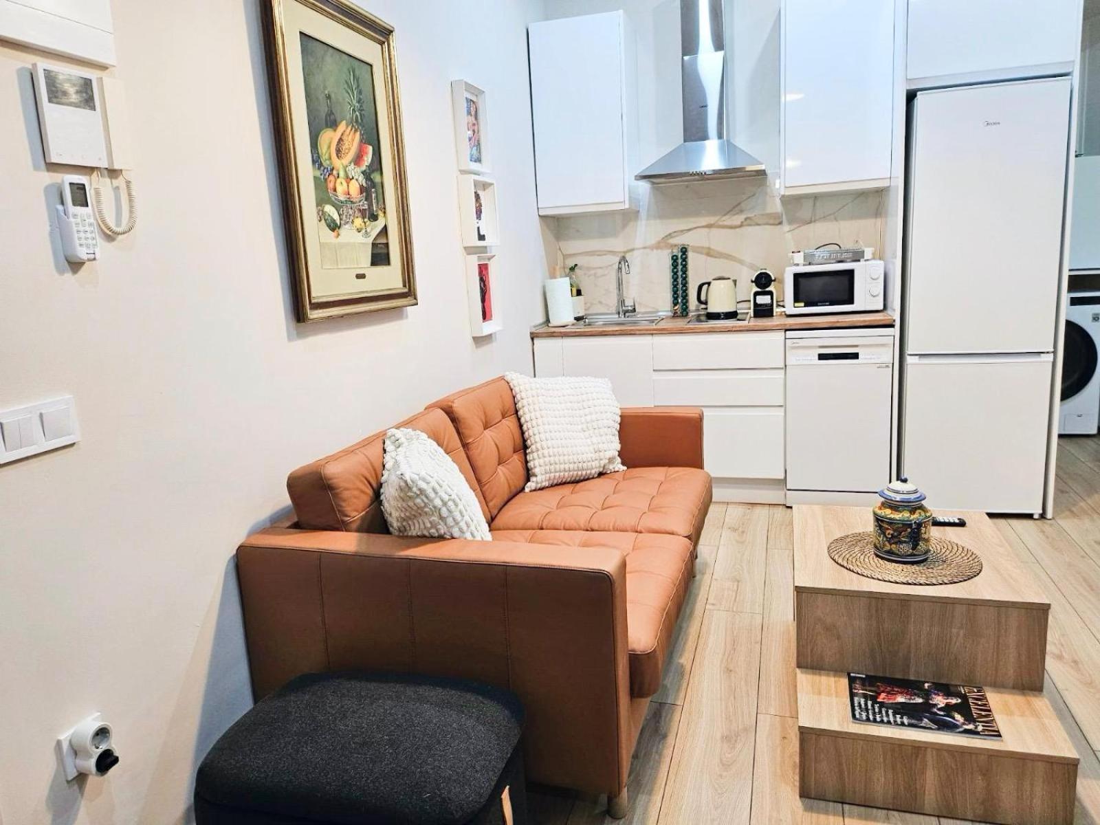 Acogedor Apartamento En Atocha By Bebalmy Мадрид Екстер'єр фото